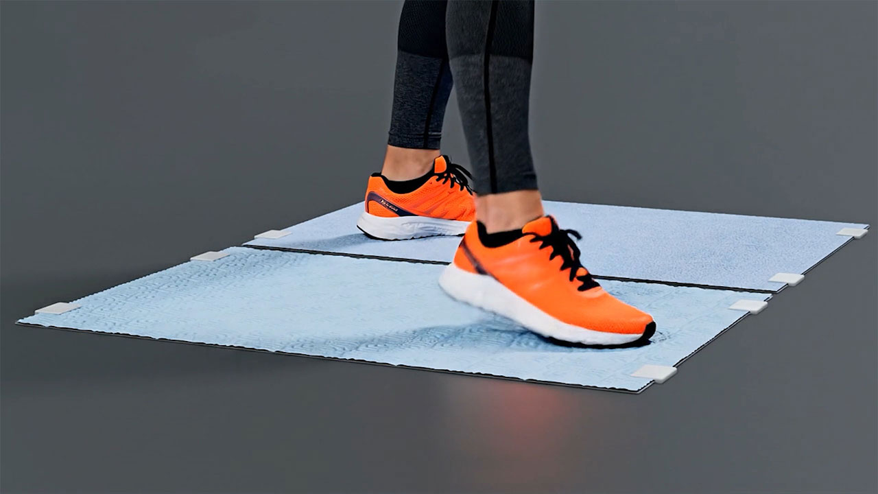 Self-contained Clean Your Sole design with fabric clamps